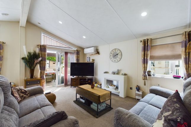 Mobile/park home for sale in Newark Road, Aubourn, Lincoln