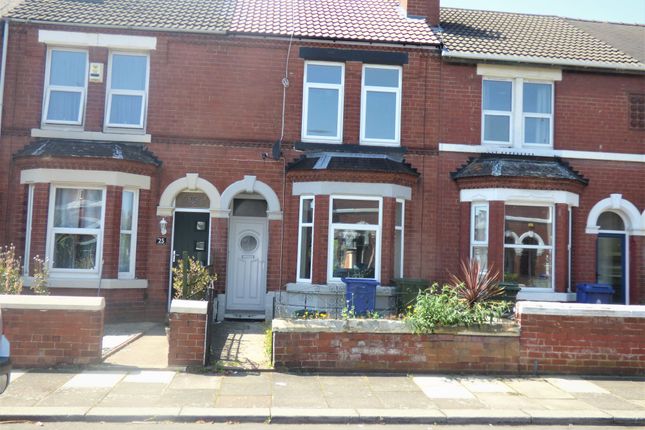 Terraced house to rent in Ravensworth Road, Hyde Park