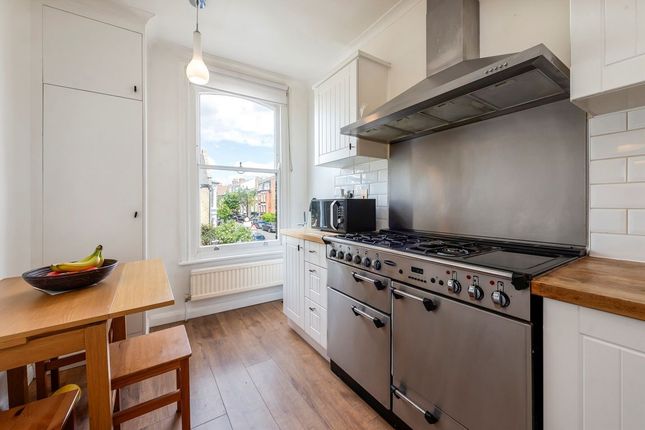 Flat B, 39, Yerbury Road, London photo 4