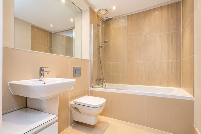 4 Albert Court, The Galleries, Brentwood photo 2