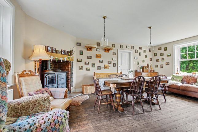Lymore Farm House, School Lane, Lymington photo 4