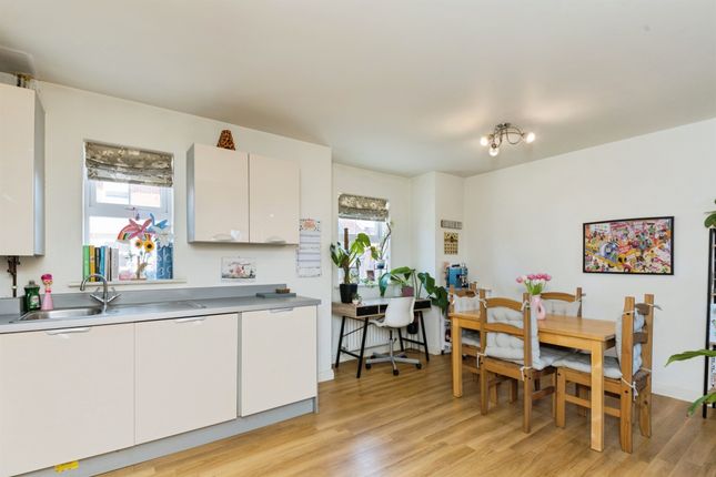 21, Bramley Hill, Ipswich photo 4