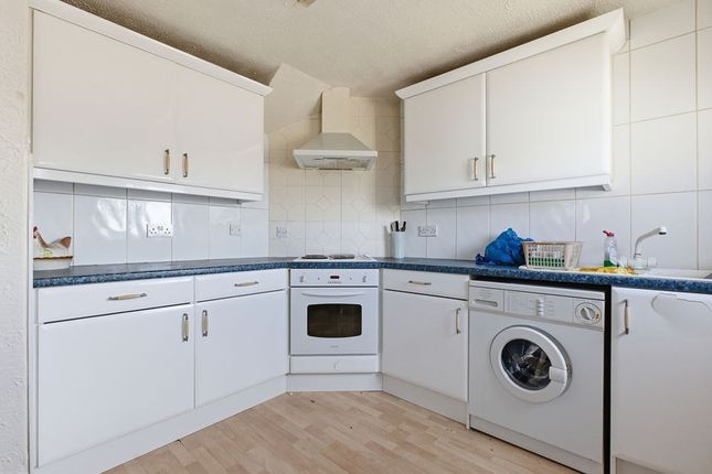 39 Ivanhoe Road, Paisley photo 3