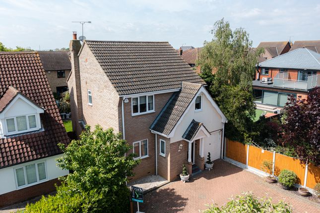 Thumbnail Detached house for sale in Almere, Benfleet