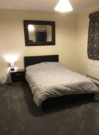 Thumbnail Room to rent in Chedworth Close, Worcester, Worcestershire