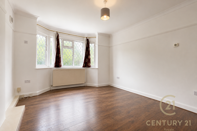 69, Bramshaw Rise, NEW MALDEN photo 4