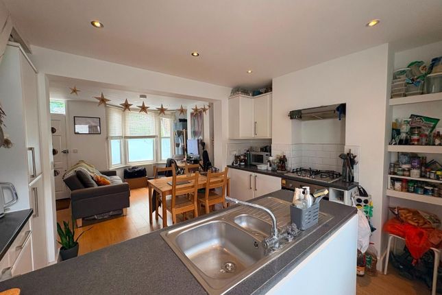 6, Robson Road, London photo 3