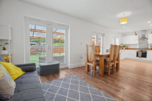 10, Portland Road, West Yorkshire photo 5