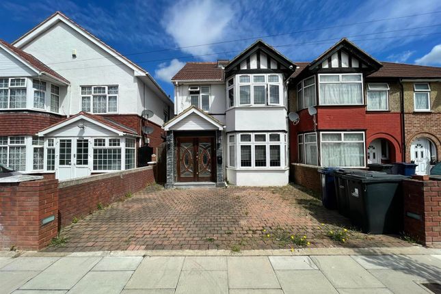 Thumbnail Property for sale in Park Avenue, Southall