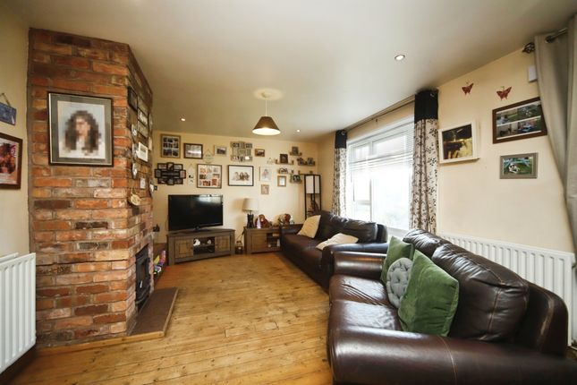 4, Quantock Road, Taunton photo 3