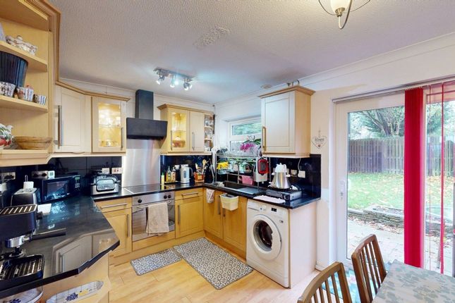 12 Duncombe Road, Bolton photo 3