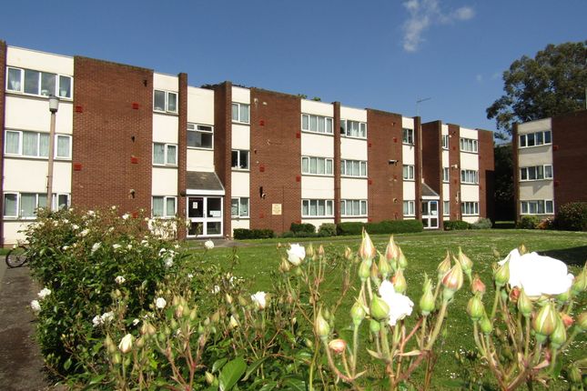2-bed flat on 19, Sandown Close, £299,000