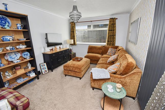 33, Baltic Close, Corby photo 4