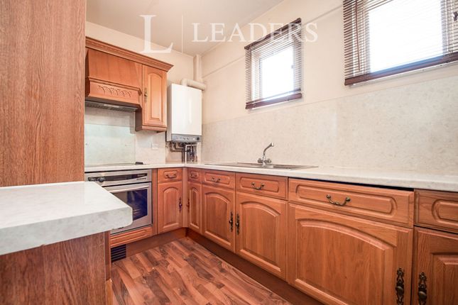 Flat 1 Salutation Mansions, 1, Market Place, Faringdon photo 4