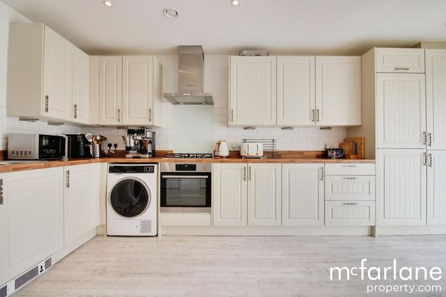 20 Trevelyan Road, Swindon photo 3