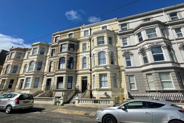 Flat to rent in 5 Dalby Square, Margate