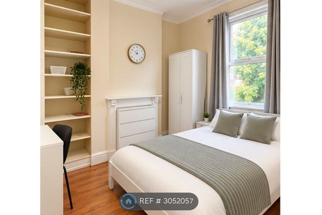 Manor Road, London photo 3