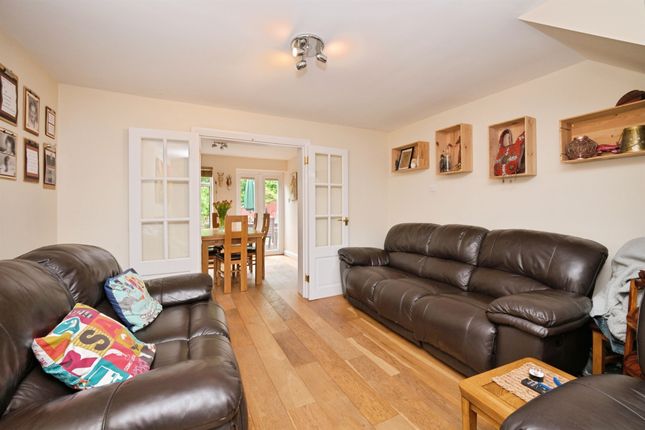 99, The Commons, Welwyn Garden City photo 4