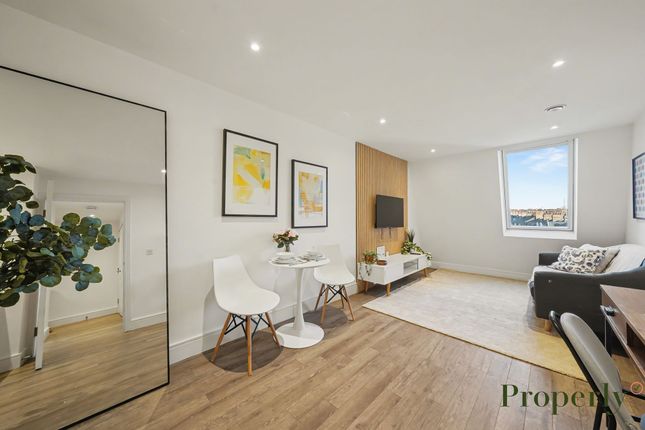 Apt 17, 5 Gaumont Place, London photo 5