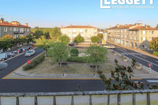 Apartment for sale in Chabanais, Charente, Nouvelle-Aquitaine