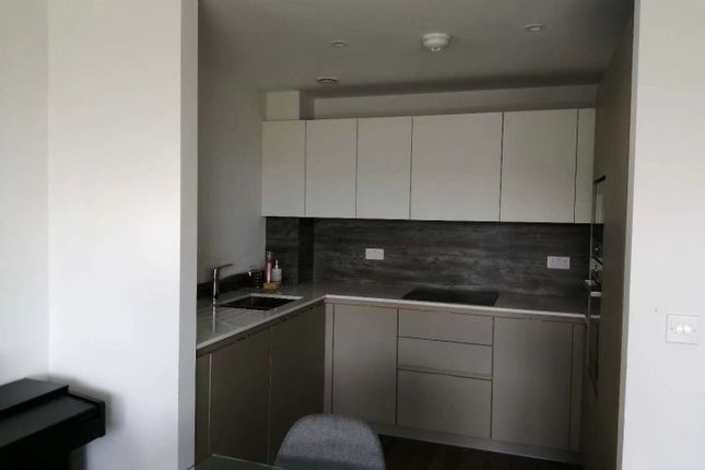Thumbnail Flat to rent in 42 Newnton Close, London