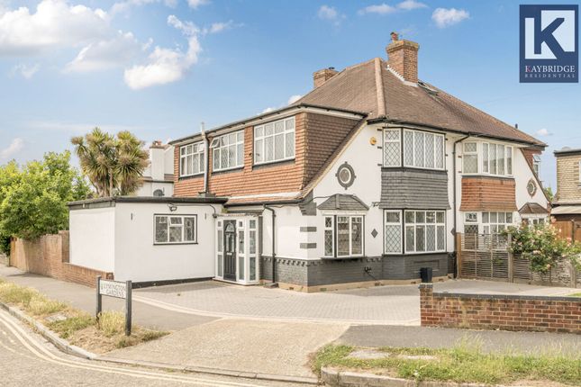 Seaforth Gardens, Epsom - Kt19 0Lp