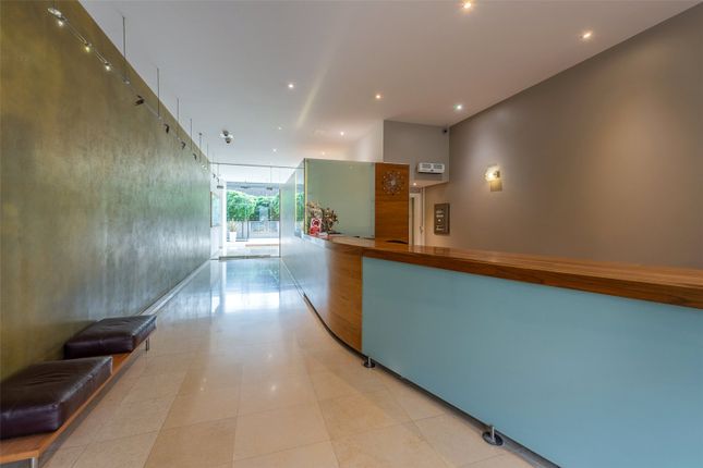 Flat for sale in The Bridge, Queenstown Road, Battersea