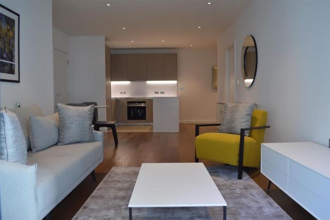 3 Elvin Gardens, Wembley photo 4