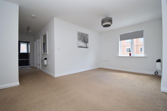 46, Mayfair Court, Wakefield photo 4