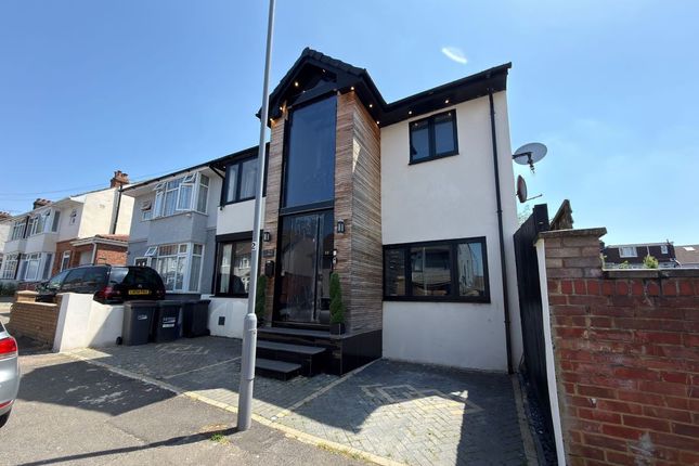 6-bed house on 23, Medina Road, Luton, £465,000