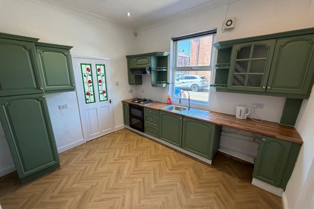 21, Nile Street, Ashton-under-lyne photo 3