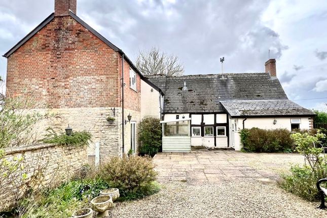 Farmhouse to rent in Stockley, Calne