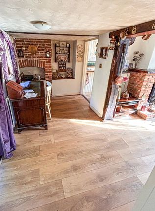Chase Cottage, Gosport Road, Alton photo 4