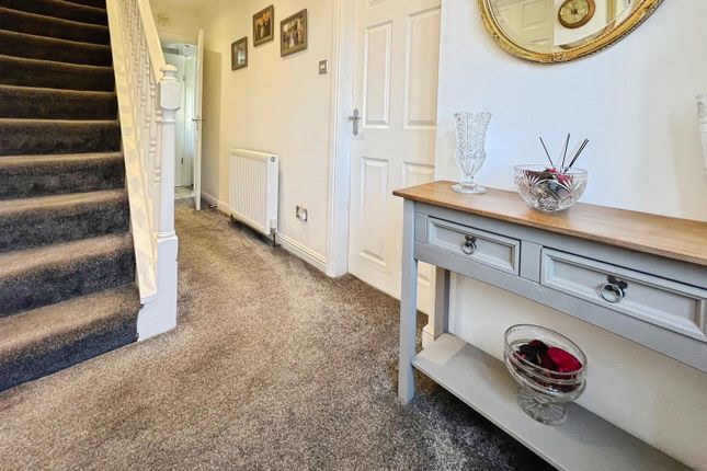 17, Chapel Walk, Bradford photo 2