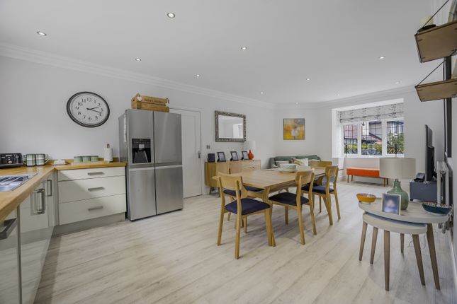 10, Meadway Drive, Sheffield photo 4