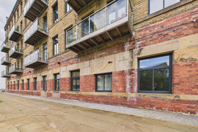 Apartment 3, Old Mill, Salts Mill Road, Shipley photo 2