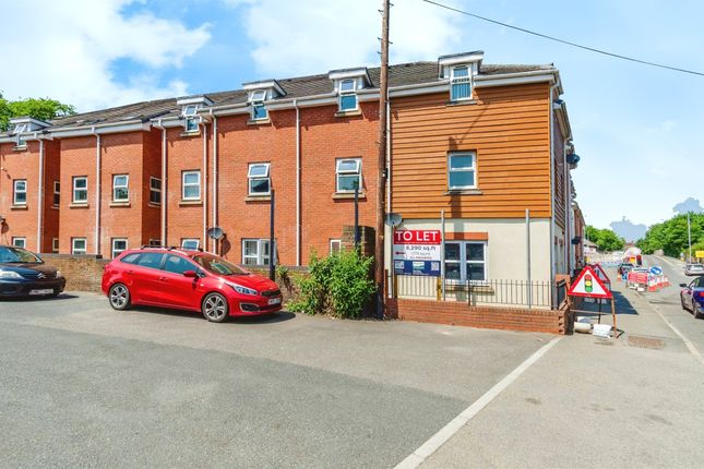 Flat 4, Watergaldes, 9, Rosehill, Willenhall photo 4