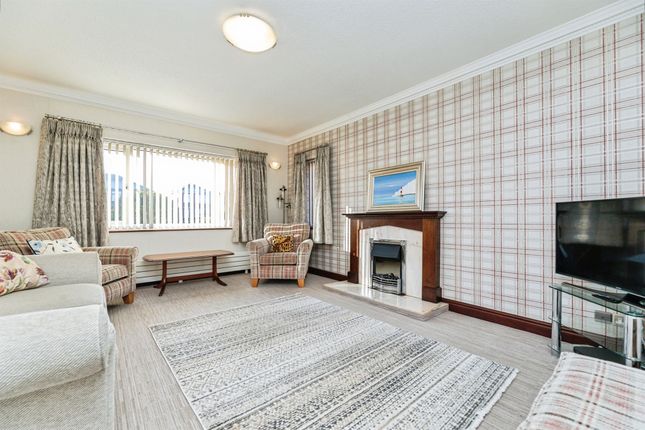 4, Highview Close, BARNSLEY photo 2