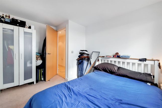 Flat for sale in Forest Lane, London