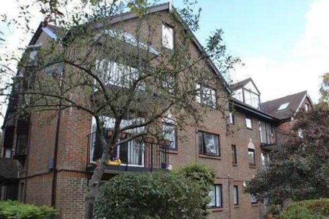 Flat for sale in Lansdowne Road, Purley