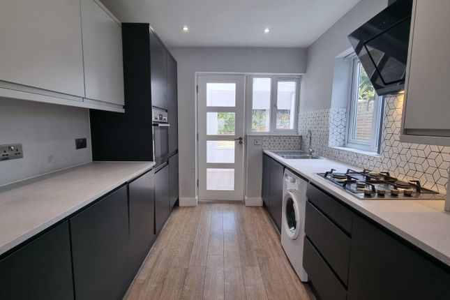 Thumbnail Town house to rent in Portsmouth Road, Cobham