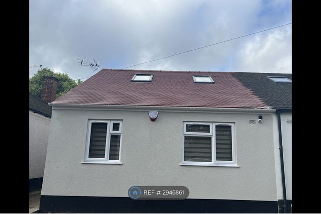 Cascade Road, Buckhurst Hill photo 2
