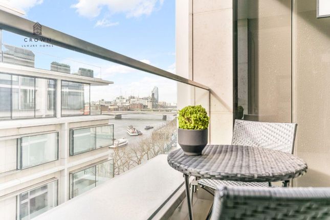 Flat to rent in Sugar Quay, London