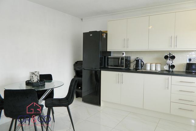 14 Blaen Wern, Ebbw Vale photo 4