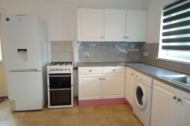 54, Heights Drive, Leeds photo 5