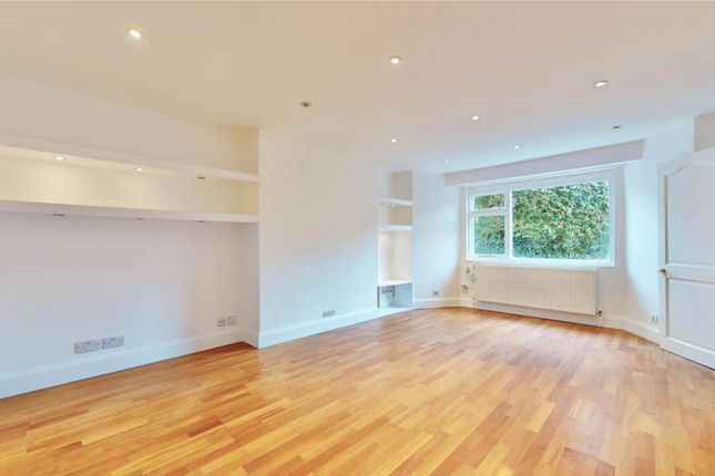 Thumbnail Flat for sale in Miranda Road, Archway