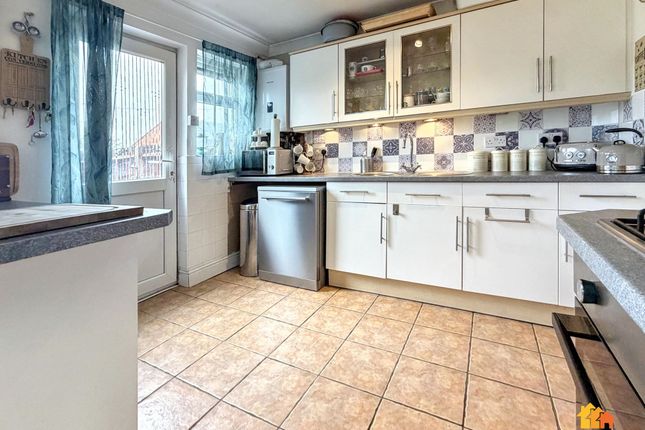 66 Five Acres, Chesham photo 4