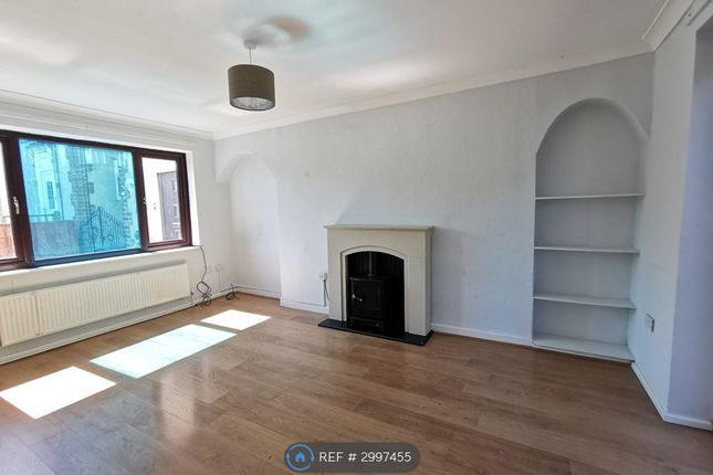 Markham Square, Edlington, Doncaster photo 4
