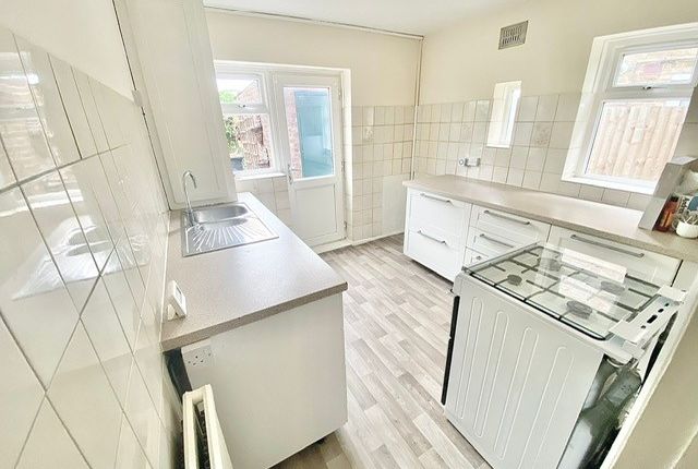 155, Southend-on-Sea photo 4
