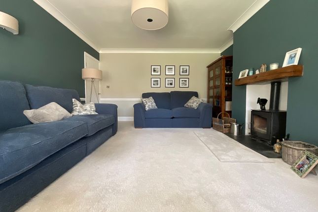 25 Givendale Road, Scarborough photo 4